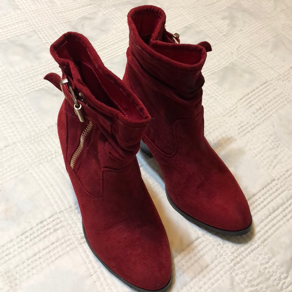 Boots - Picture 2 of 4
